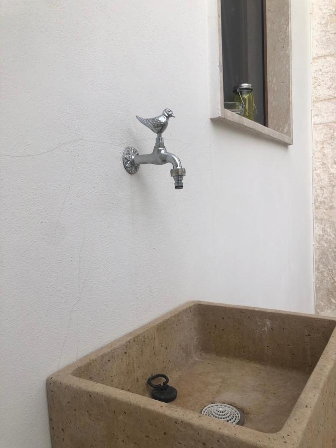 Nido Di Pietra-Dimora In Centro Bed & Breakfast Alberobello Exterior photo