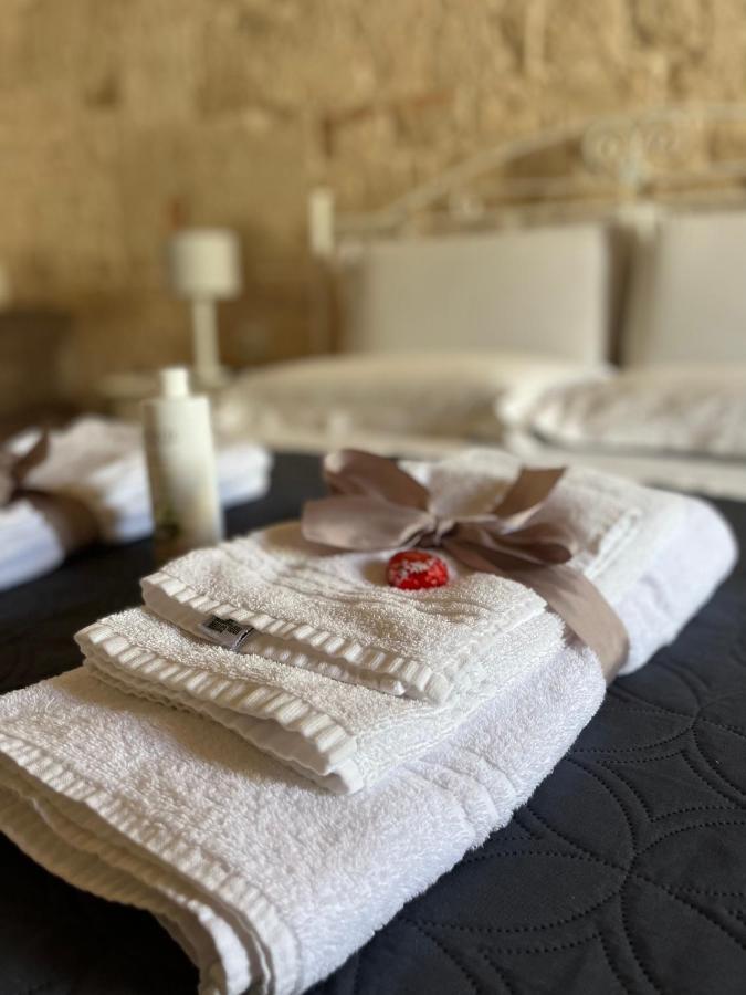 Nido Di Pietra-Dimora In Centro Bed & Breakfast Alberobello Exterior photo